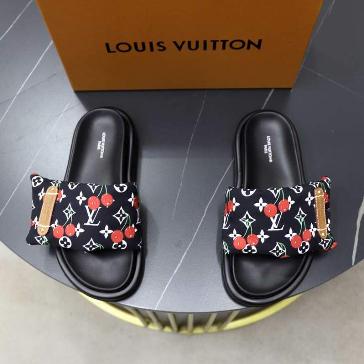 Picture of Louis Vuitton Slippers _SKULVsz35-46hnh07141196
